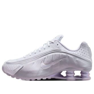 Nike (WMNS) Nike Shox R4 White Metallic Platinum HF5076-100