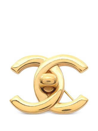Chanel 1986-1988 logo brooch - women - Gold Plated Brass - One Size