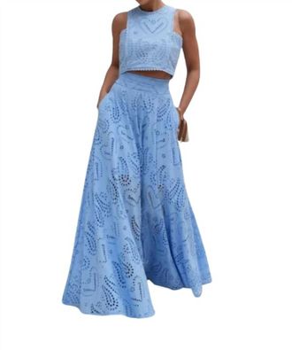 Lace Sleeveless Crop Top In Blue