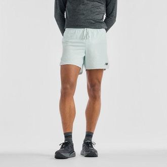 New Balance Hombre RC Essential Short 5 en Verde, Polywoven, Talla XL