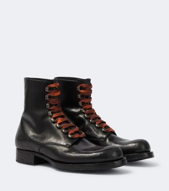 Prada Botas con cordones de piel