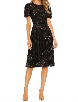 Dress The Population Sequin Lace Short Sleeve Midi Dress In Black