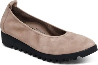Aetrex Womens Brianna Ballet Flat Shoes In Taupe