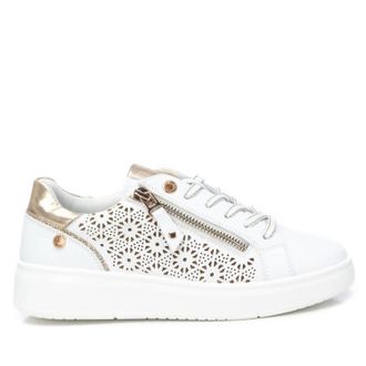 Xti Womens Trainer Sneakers In White