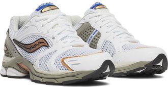 Saucony ProGrid Triumph 4 Sneaker in White/Laurel at Nordstrom, Size 11.5