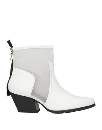 Tosca Blu Ankle boots