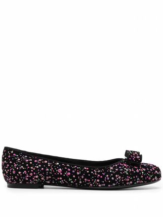 Ferragamo Womens Varina Leather Ballerina Shoe In Black