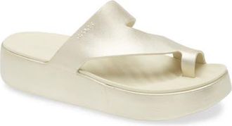 Crocs Getaway Toe Loop Platform Sandal in Champagne Metallic at Nordstrom, Size 10