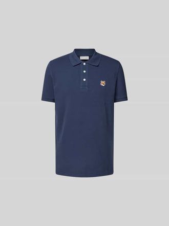 Maison Kitsun&eacute; Poloshirt mit Motiv-Applikation in Marine, Gr&ouml;&szlig;e S