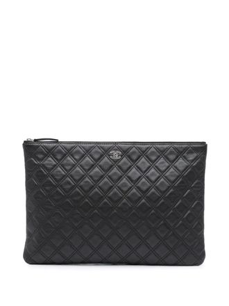 Chanel 2014-2015 Large Quilted Lambskin Double Stitch O Case clutch bag - women - Lambskin/CALFSKIN - One Size - Black