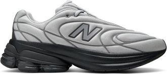 New Balance Unisex 5030 en Gris/Negro, Talla 37.5