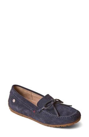 Minnetonka Moc Toe Driving Loafer in Navy at Nordstrom, Size 8.5