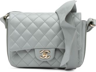 Chanel Pre-owned Womens Quilted Crossbody Adjustable Strap - Light Grey Leather - One Size