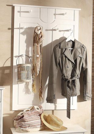 HOME AFFAIRE Garderobenpaneel »Klera« Mit 10 Kleiderhaken, aus massiver Kiefer