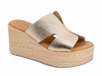 Chocolat Blu Womens Jamie Platform Wedge Sandal In Gold Leather