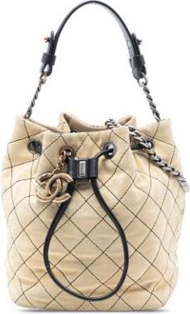 Chanel Pre-owned Bucket Bags, female, Beige, Size: ONE SIZE Pre-owned Vintage Suede Bucket Bag