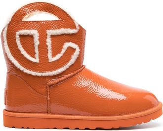 UGG x Telfar Logo Mini Crinkle boots - men - Fabric/Patent Calf Leather/Rubber/Sheep Skin/Shearling - 4 - Orange