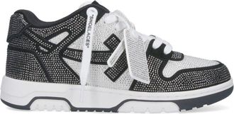 Off-white Low-Top Black Sneakers with Modern Design and Durable Sole