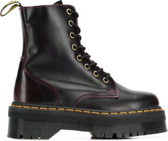 Dr. Martens Il dottor Martens Jadon &egrave; un medico
