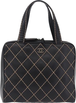 Chanel Surpique Zip Around Satchel Quilted Leather Black Leather Handbag (Pre-Owned)