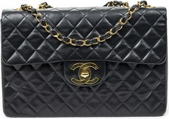 Chanel Maxi Jumbo XL Flap Handtas