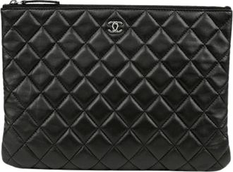 Chanel Pre-owned Clutches, female, Black, Size: ONE SIZE Pre-owned Classic New Medium Clutch