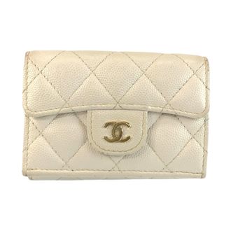 Chanel White Leather Wallet (Tri-Fold) (Pre-Owned)