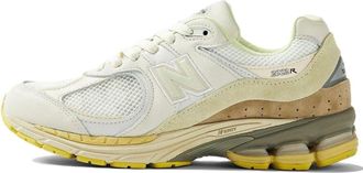 New Balance AURALEE x 2002R White M2002RA1