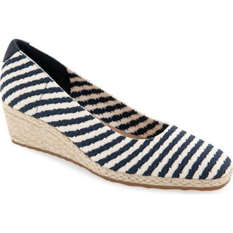 Aerosoles Roma Wedge Pump in Eggnog/Navy Stripe at Nordstrom Rack, Size 9.5