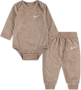 Nike New Impressions Bodysuit & Joggers Set in Hemp at Nordstrom, Size 0-3M