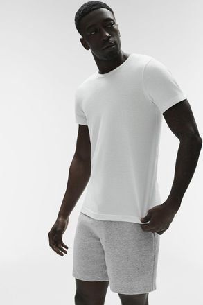 Alo | Triumph T-Shirt in White, Size: Medium