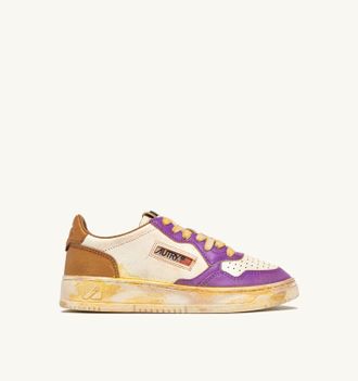 Autry MEDALIST LOW SUPER VINTAGE SNEAKERS IN WHITE APPLE CINNAMON AND DEWBERRY LEATHER