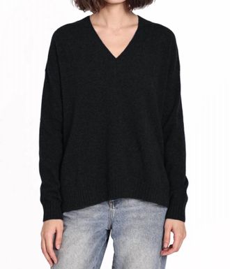 Minnie Rose Cashmere Long And Lean V-Neck Sweater In Black