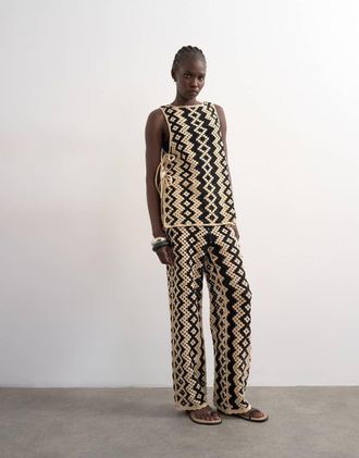 Topshop Pantaloni in maglia con motivo alluncinetto neri e beige in coordinato-Neutro