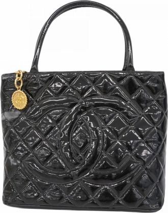 Chanel Black Patent Leather Tote Bag (Pre-Owned)
