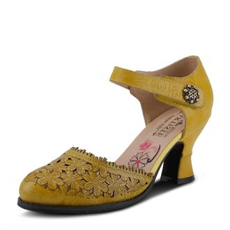 L'Artiste by Spring Step womens Visionary Yellow Size: 6.5-7