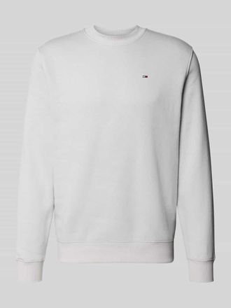 Tommy Jeans Regular Fit Sweatshirt aus Baumwoll-Mix in Hellgrau, Gr&ouml;&szlig;e XXL