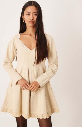 Asos Vestito skater corto écru slavato con scollo a V e allacciatura laterale-Bianco