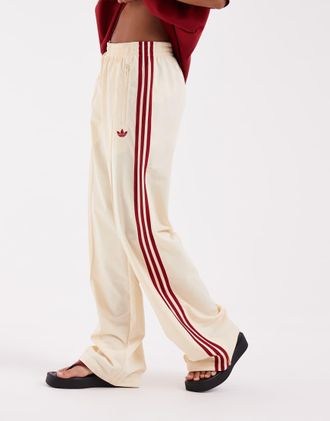 adidas Originals pantaloni della tuta Firebird ampi in crema e rosso-Bianco