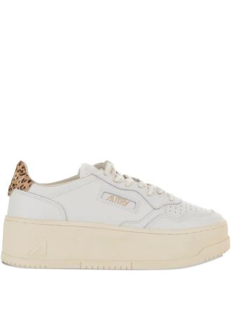 Autry Medalist platform leather sneakers - women - Calf Leather/Rubber/Calf Leather/Cotton/Nylon - 39 - White
