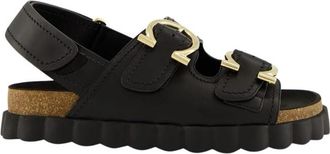 Ferragamo Kamakura Ornament Sandalen met Dubbele Gesp - Dames - Sandalen - Zwart - 38 EU - Leer - Schoenen