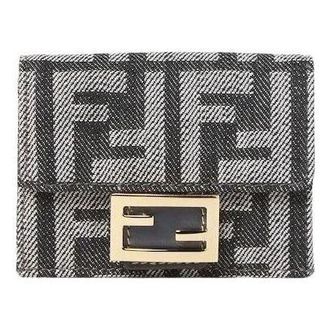 Fendi (WMNS) Fendi FW25 Baguette Tri-Fold Wallet Grey 8M0395AUT4F1UJ5