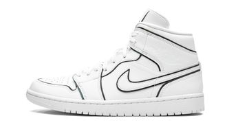 Nike Nike Womens WMNS AIR Jordan 1 MID SE Basketball Shoe, White, 5.5 UK