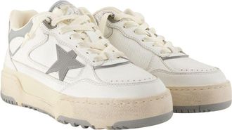 Golden Goose Womens Forty2 Sneaker White Cowhide