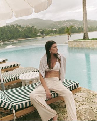 Vuori Clothing Villa Wideleg Pants | Bleached Sand | XS, Size Extra Small