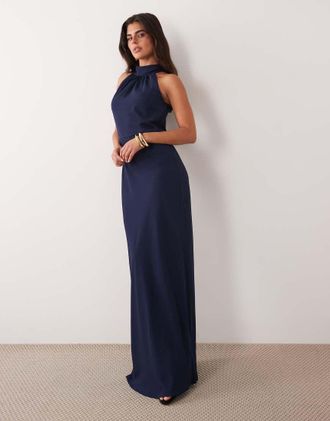 Pretty Lavish Damigelle donore Odelle abito lungo in satin con scollo allamericana blu navy-Nero