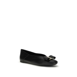 Ferragamo Womens Black Calf Leather Bos Taurus Ballet Flats