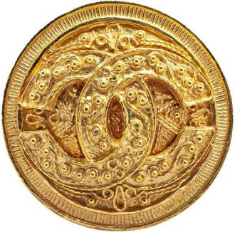 Chanel Pre-owned Jewellery, female, Yellow, Size: ONE SIZE Pre-owned Designer Round Button