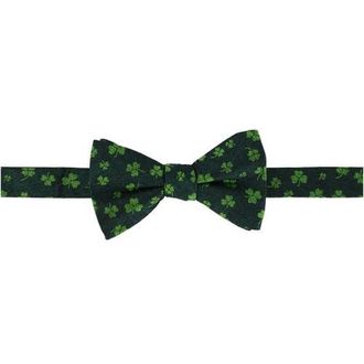 Trafalgar Store Green Shamrock Novelty Silk Bow Tie at Nordstrom