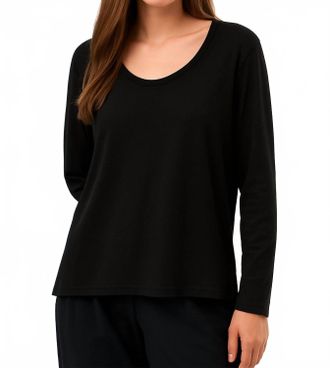 French Kyss Solid V-Neck Top In Black